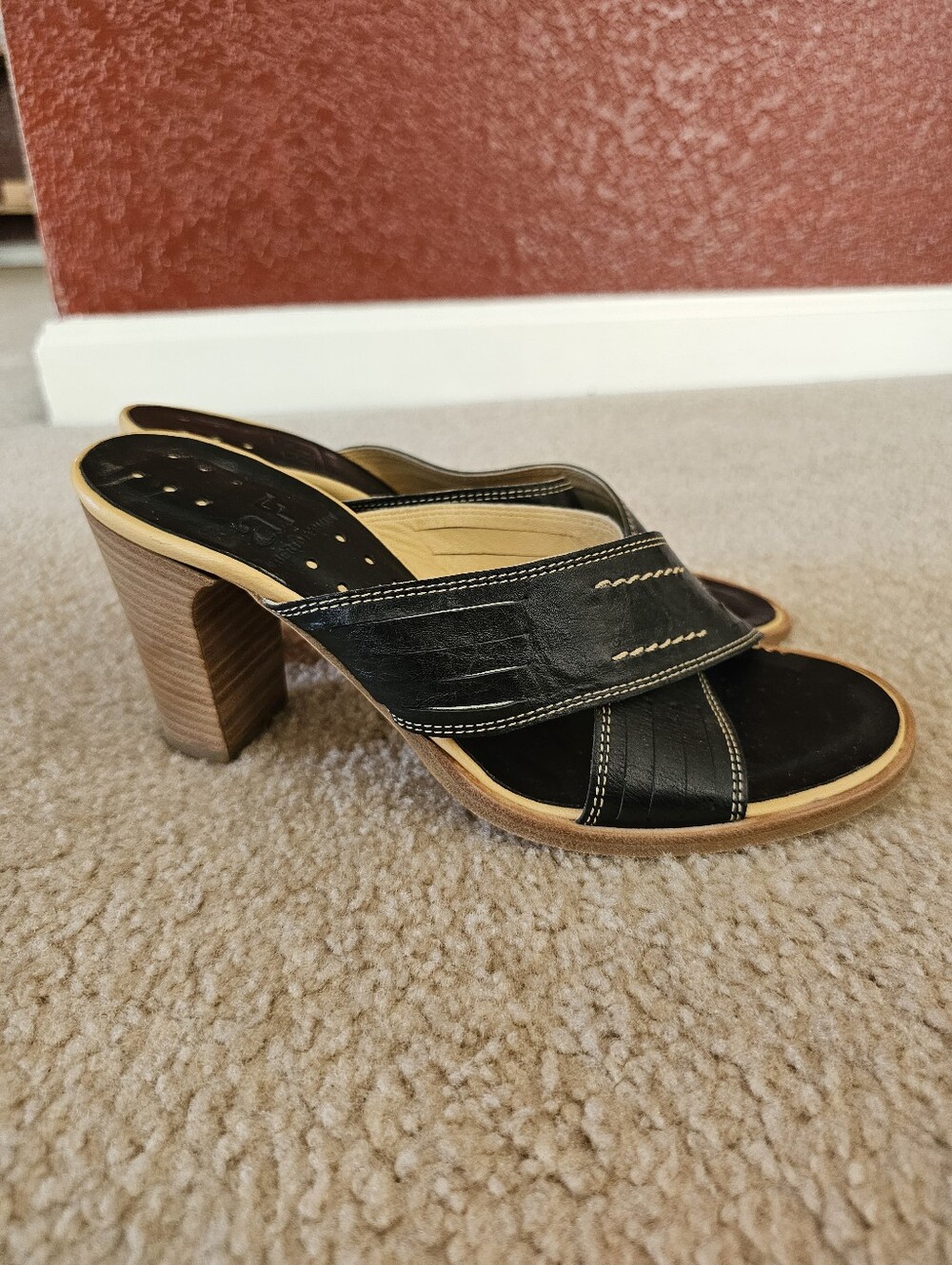 Alberto Fermani Black Leather Crisscross Slide